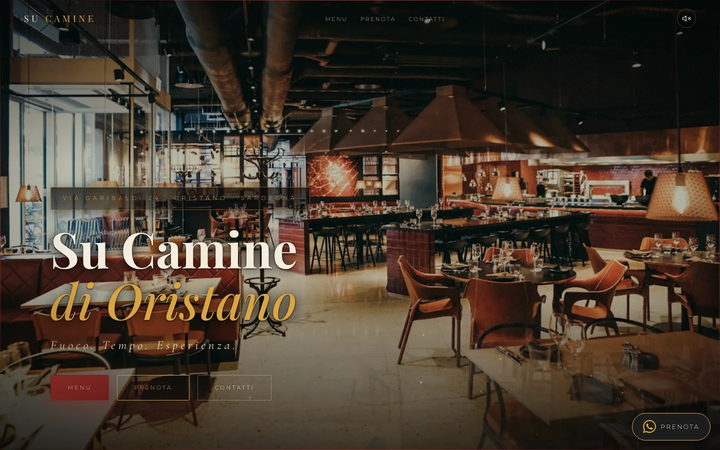 Pagina iniziale dell'esempio Ristorante Su Camine: sala interna con archi in pietra e tavoli apparecchiati